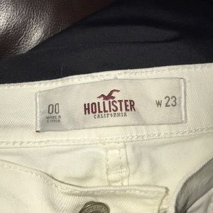Hollister tee white short